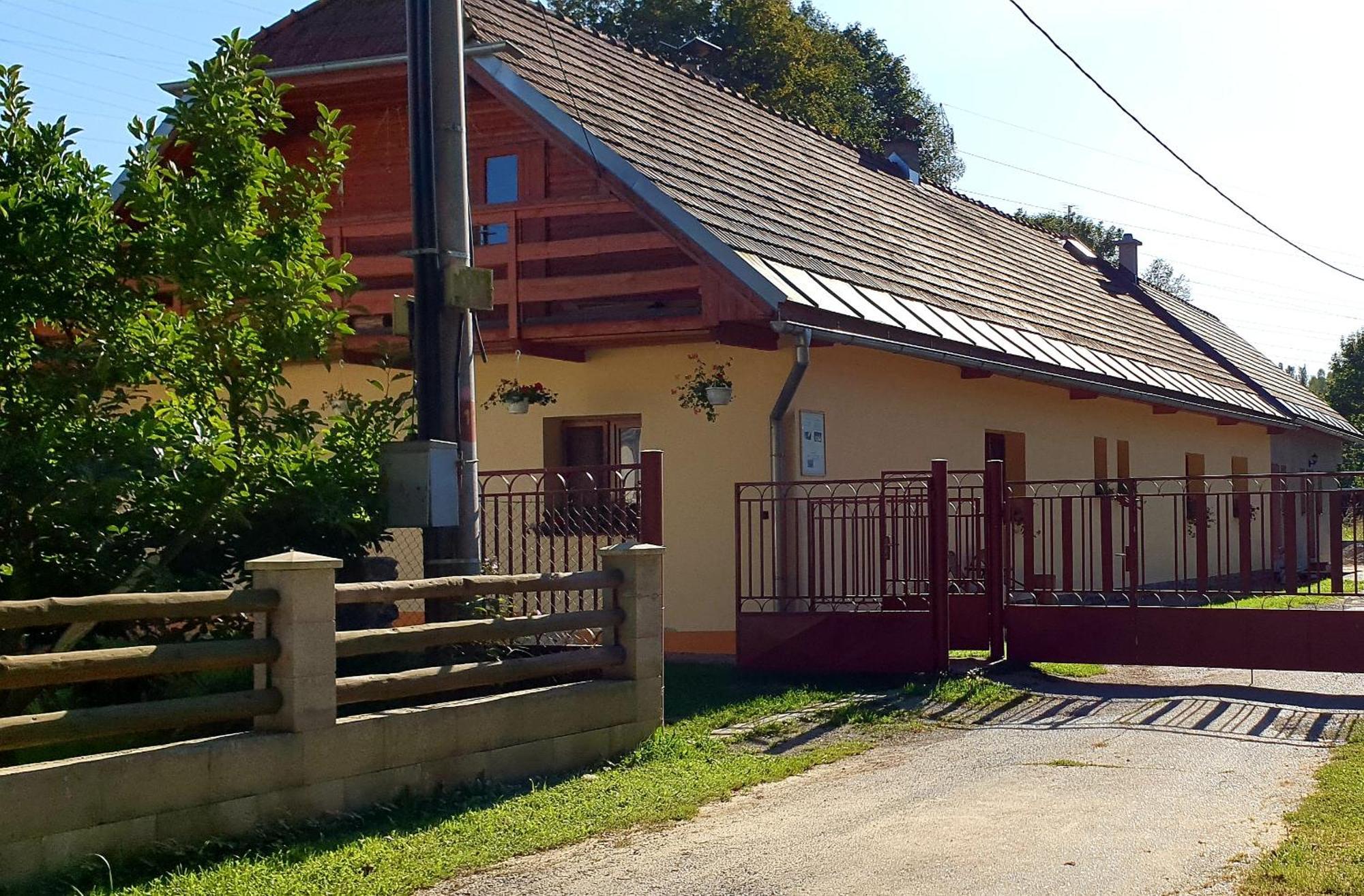 Eden Guest House 布雷兹诺 外观 照片
